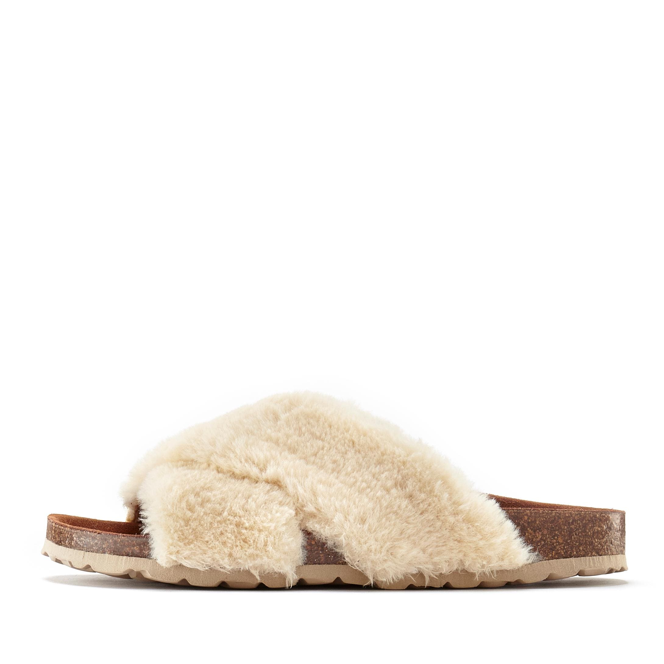 LASCANA Pantolette »Mule, Sandale, offener Schuh, Hausschuh«  mit Korkfussbett und Fellimitat