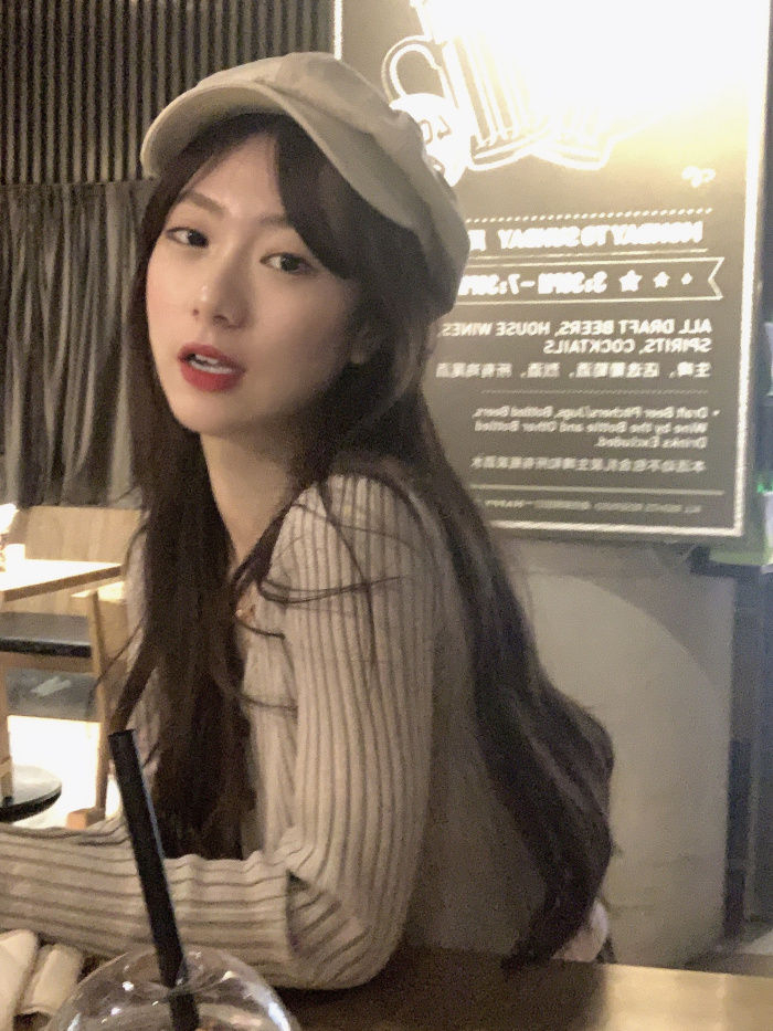 Lady Jean - V-hals geribbeld vest