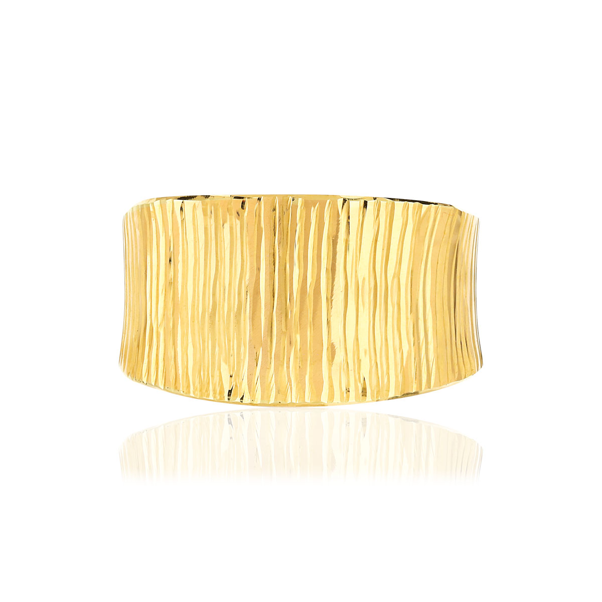 Bague or jaune 375, effet ciselé.