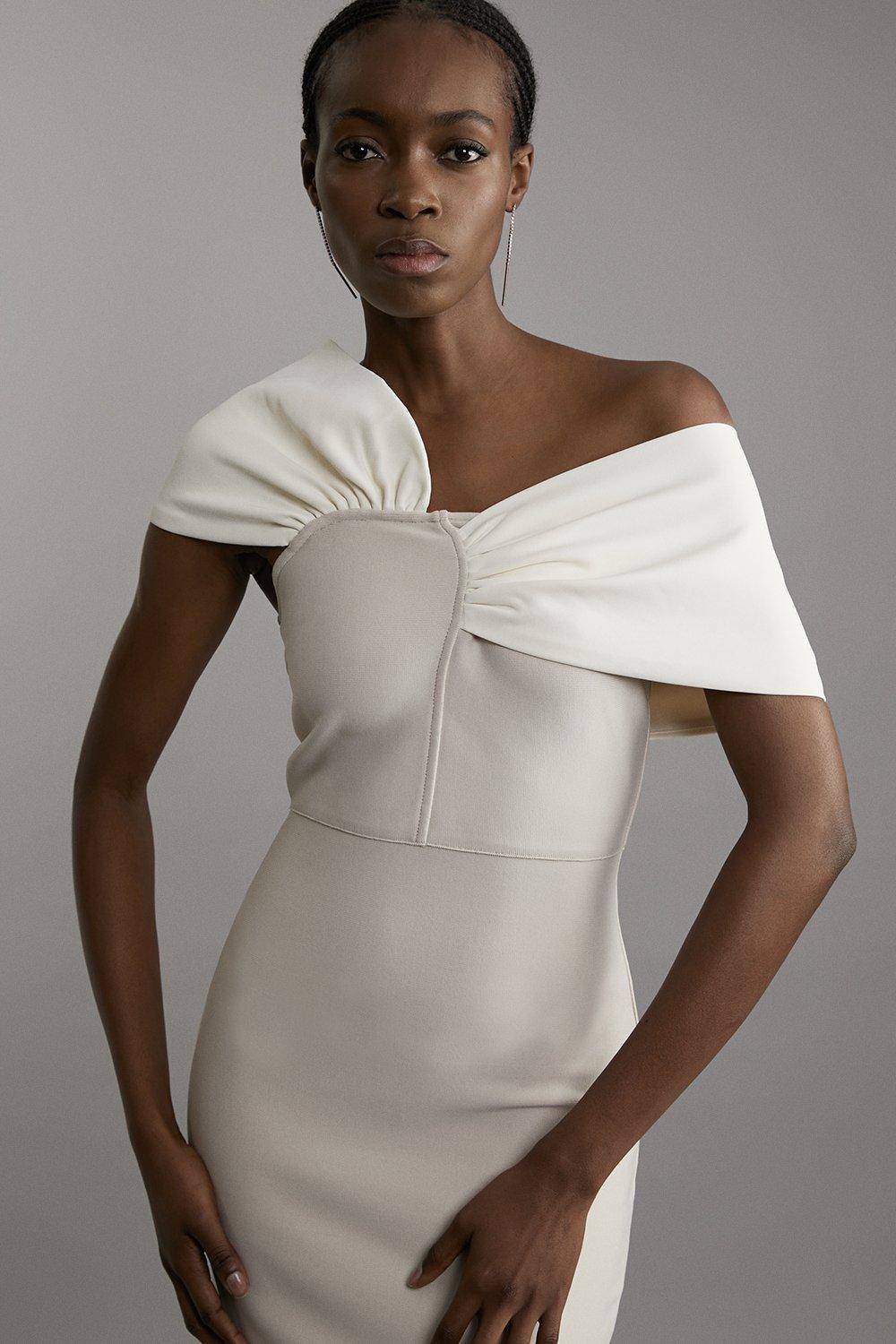 KarenMillen Robe midi en tricot à bandage et bretelles asymétriques Figure Form