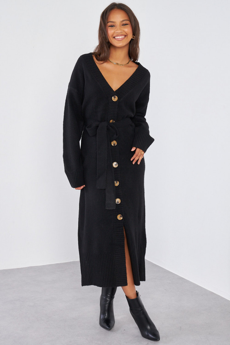 Robe longue noire à boutons décoratifs