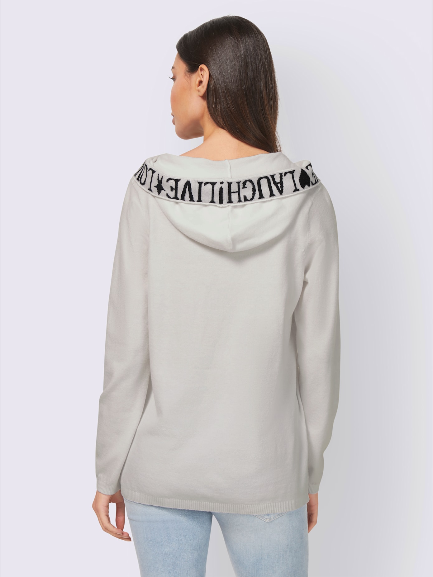 Pull capuche avec coulisse et lien à nouer
