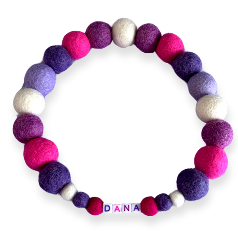 Coleira personalizada para cães com pompons