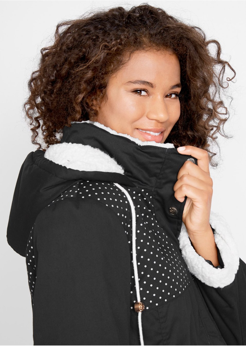 Veste avec capuche en maille peluche