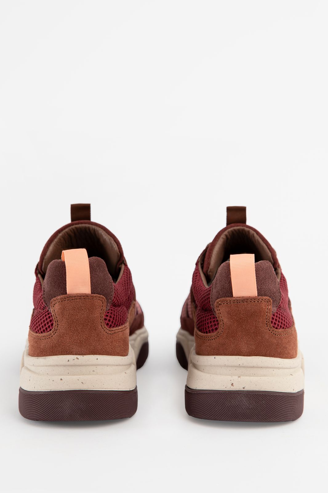 Rode suède sneakers