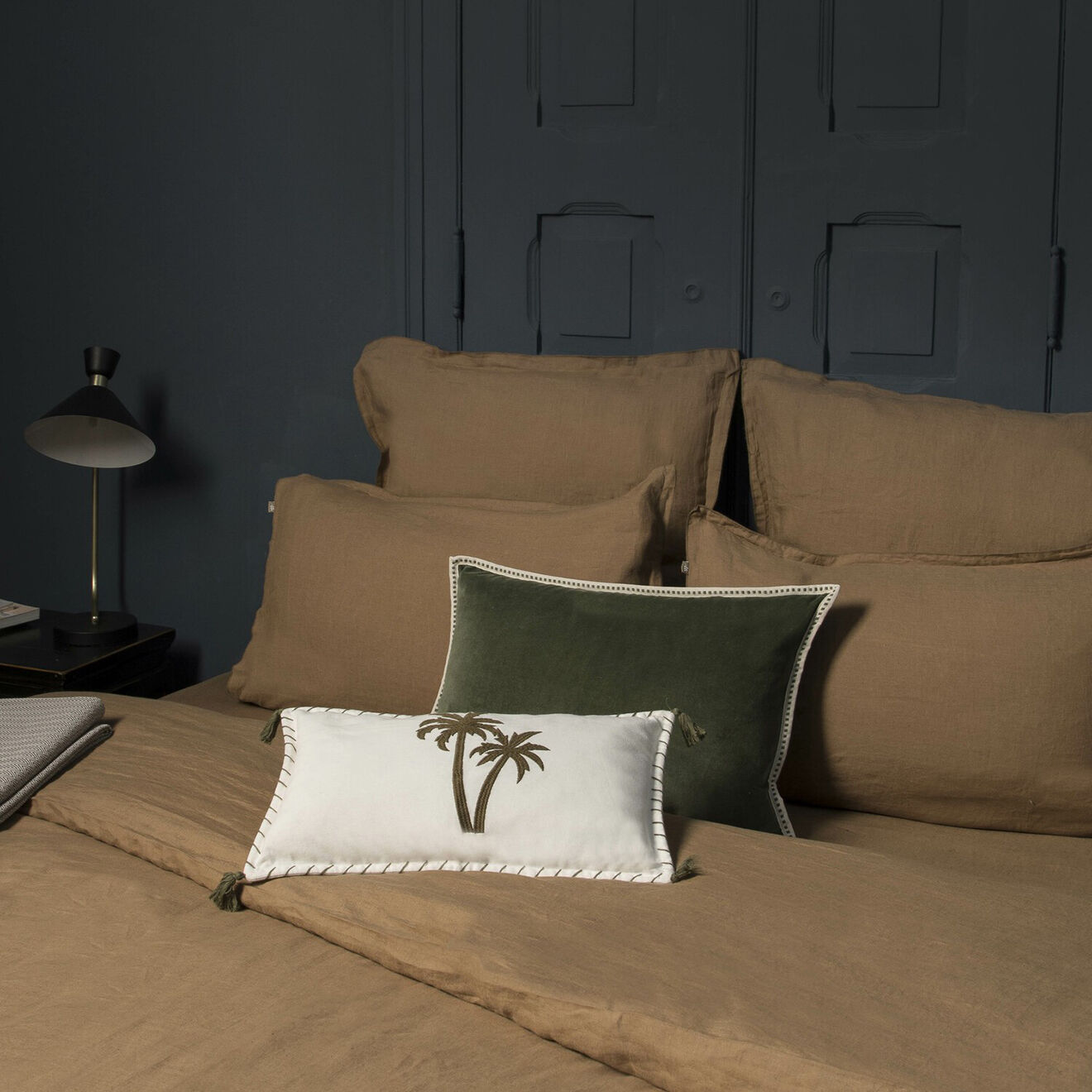 Febronie Housse de coussin velours Ella vert kaki