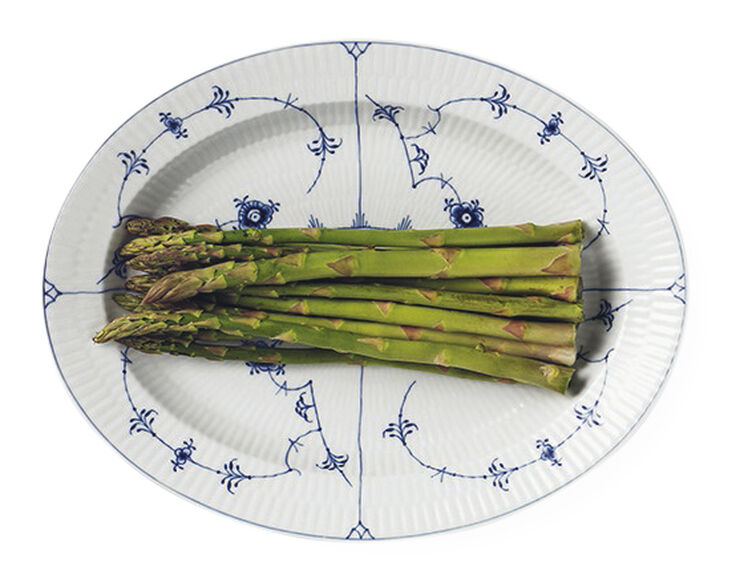 Royal Copenhagen Musselmalet Riflet 30,5 cm. fad Hvid, blå