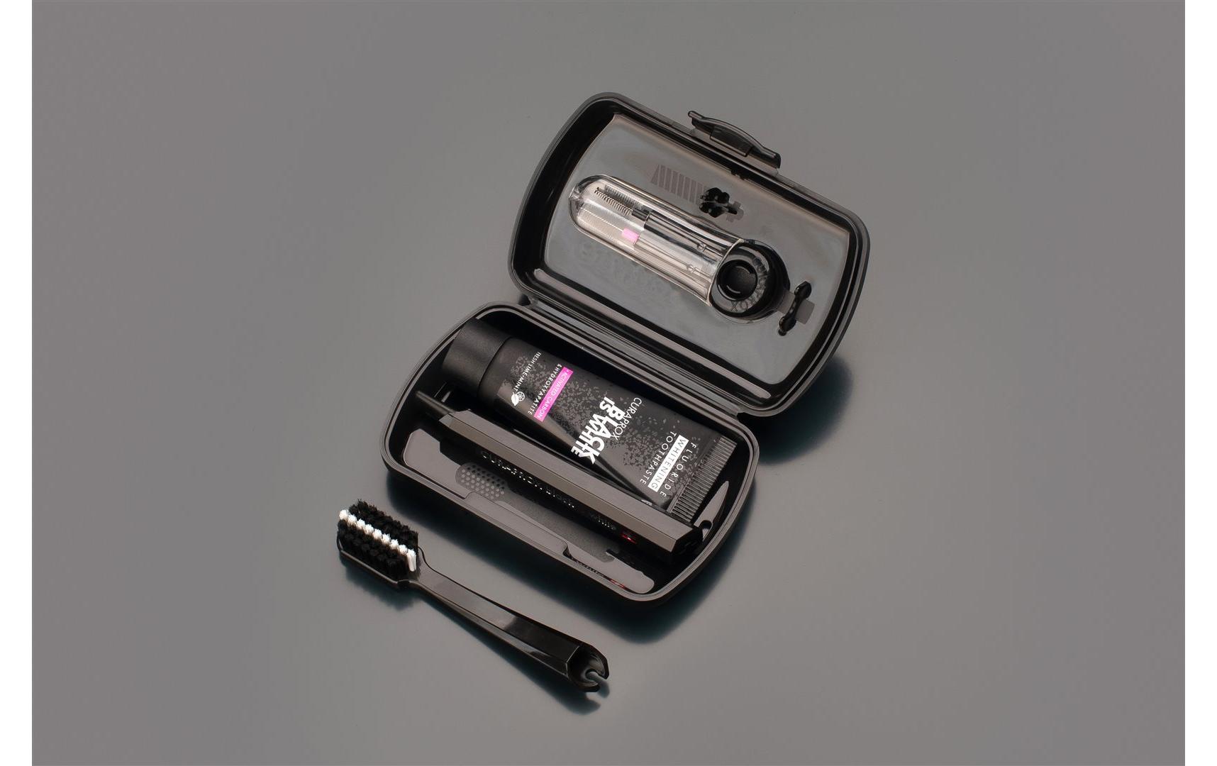 Travel Set black is white CS 5460Reise-Set für die Zahnhygiene