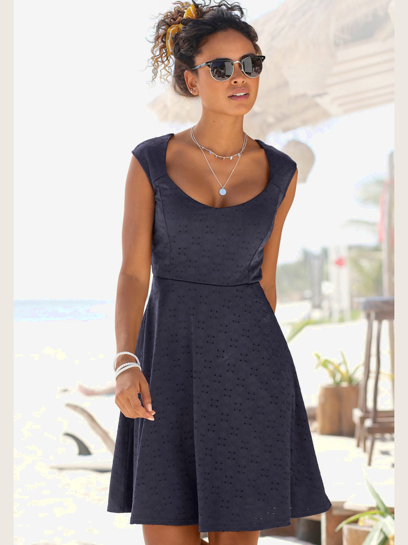 Robe d'été belle encolure ronde