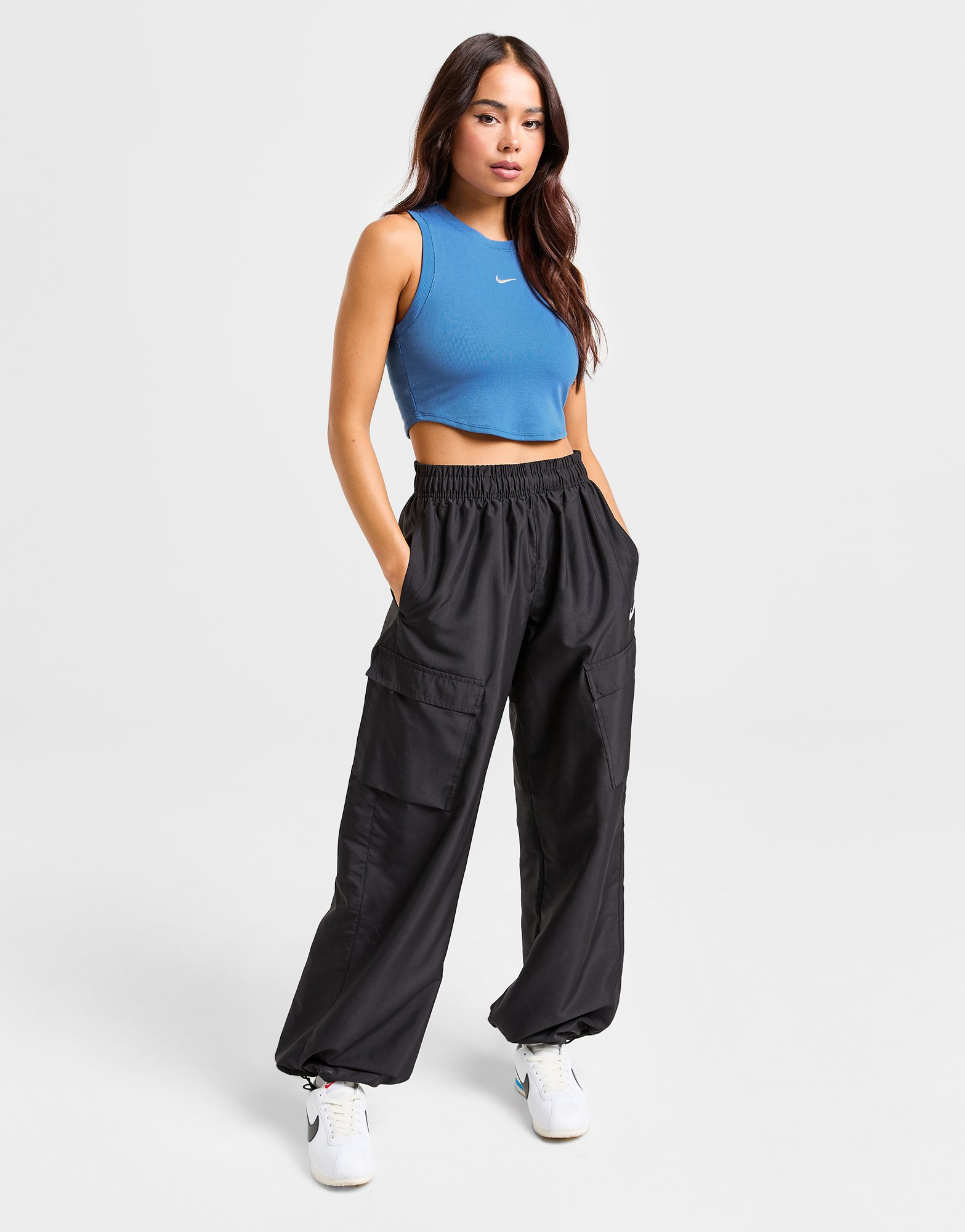Nike Débardeur court Sportswear Essential Femme