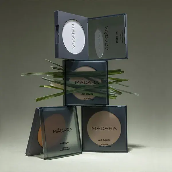 Pó Mineral Madara Cosmetics AIR EQUAL Soft Silk #2 BEGE 9g