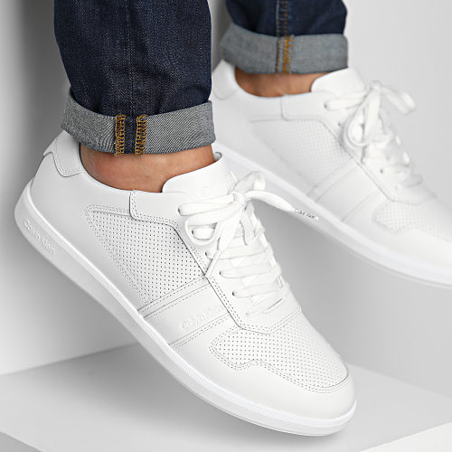 Baskets Low Top Lace Up Leather 0471 Triple White