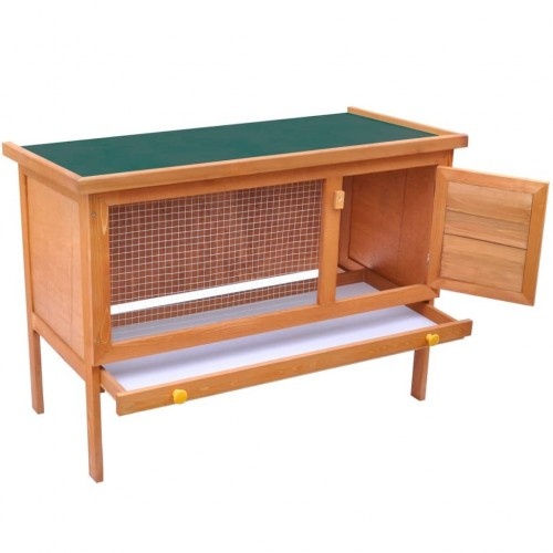 Gaiola de madeira para coelhos de pequeno porte.