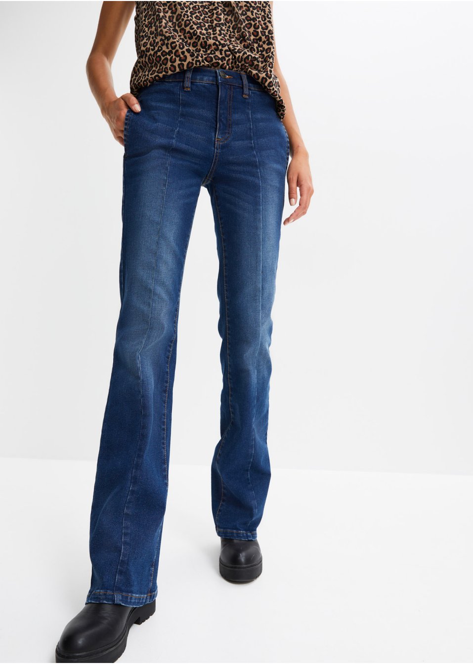 Jean Flare avec couture d'empiècement