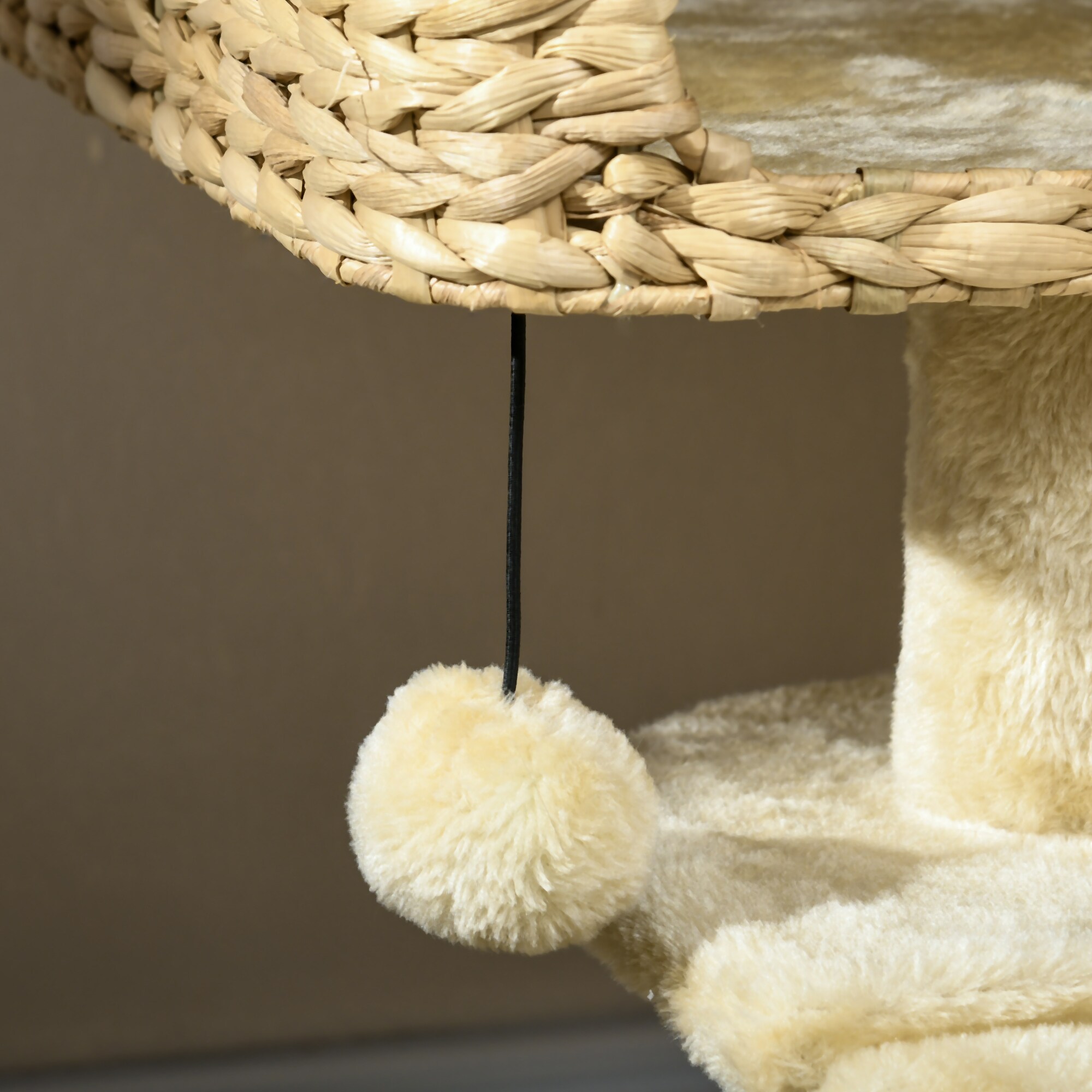 PawHut Kratzbaum mit Spielball und mehreren Ebenen beige 60L x 40B x 98H cm