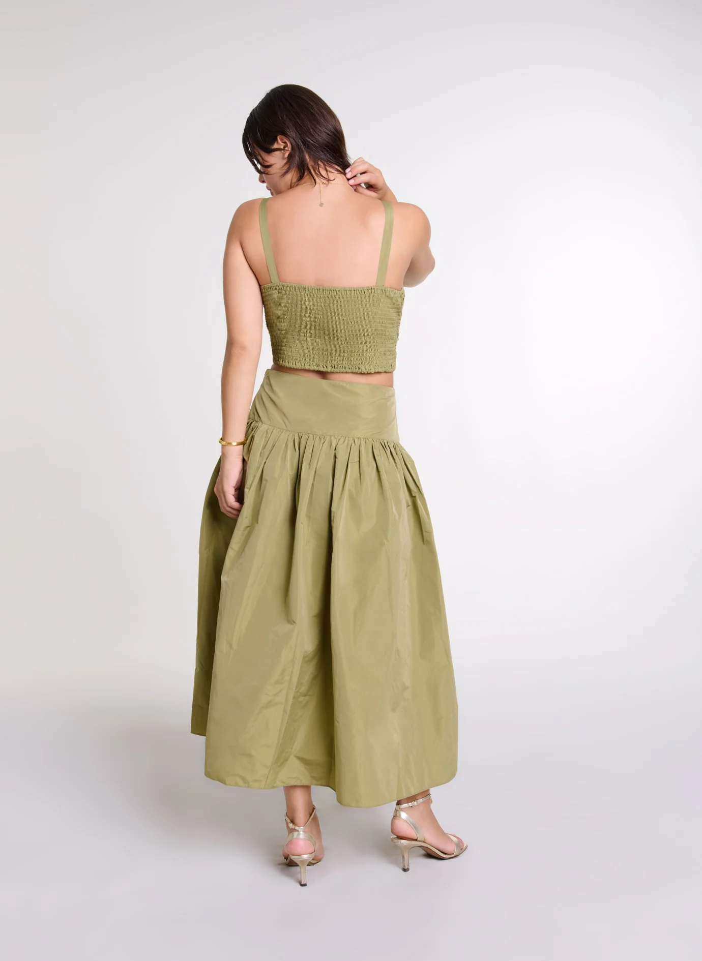 Robe longue col V en taffetas ajourée | Kaki