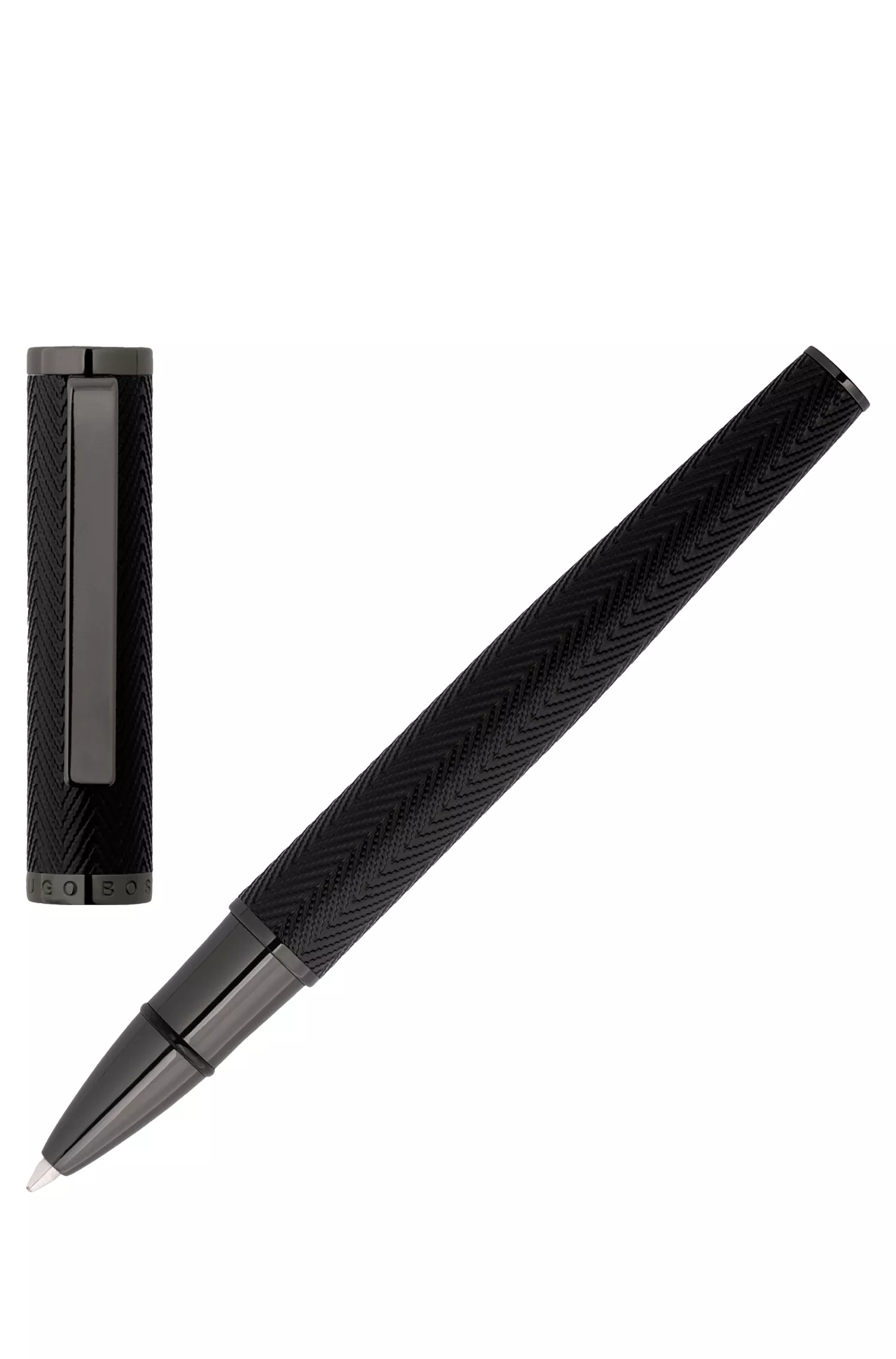 Caneta rollerball BOSS com textura espinha de peixe preta em latão.