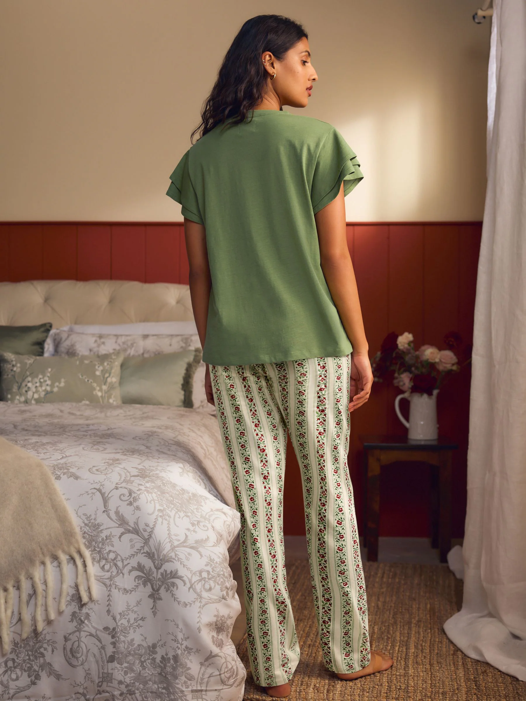 Laura Ashley Christmas Rose Jersey Short Sleeve Pyjamas