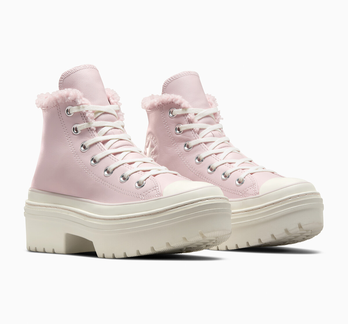 CONVERSE<br>Tênis All Star de couro com calcanhar tratorado, modelo Cozy Essentials