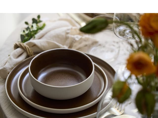 Studio Round Frokosttallerken Matte white/Matte bark