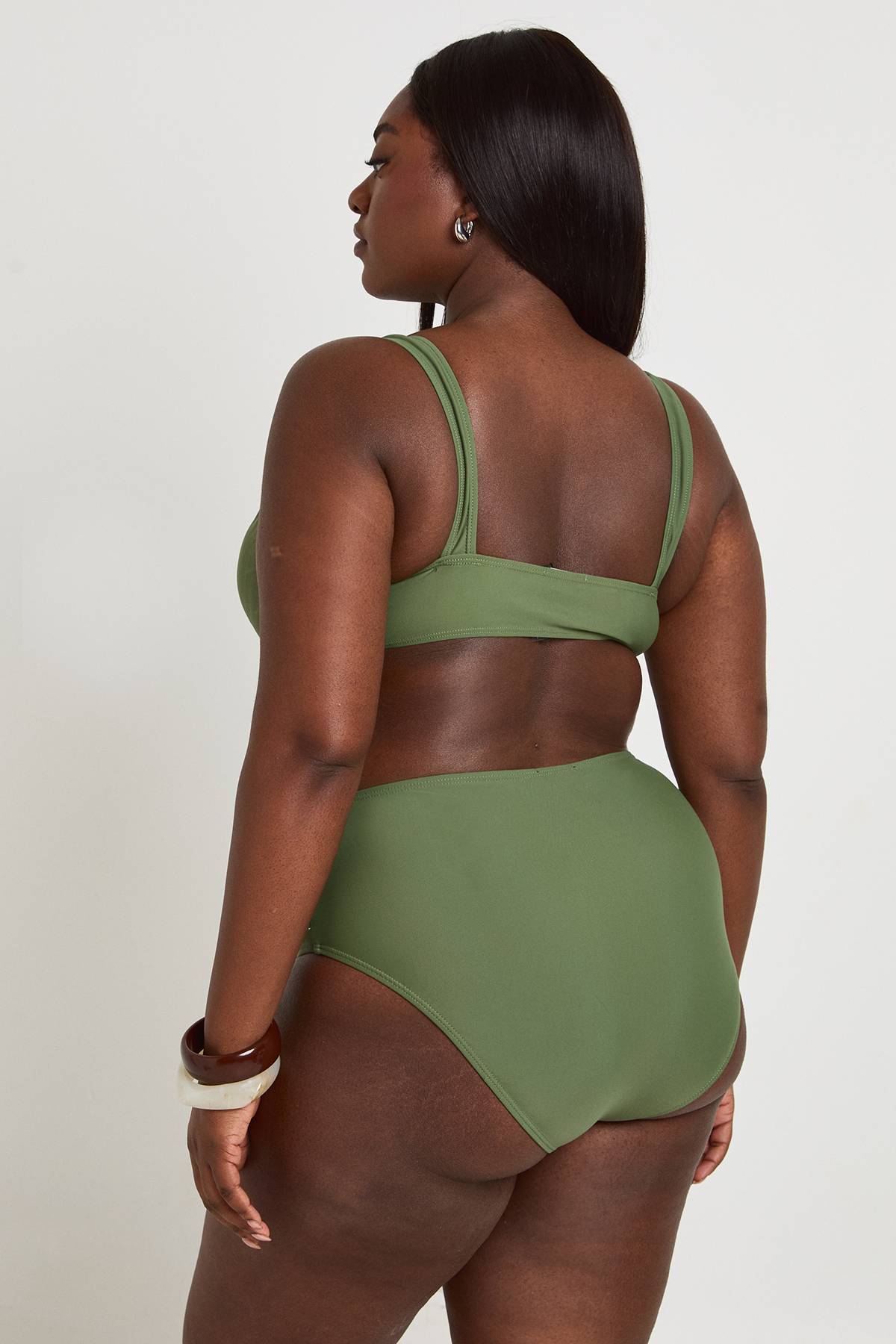 boohoo Haut De Bikini Grande Taille À Détail Torsadé Devant