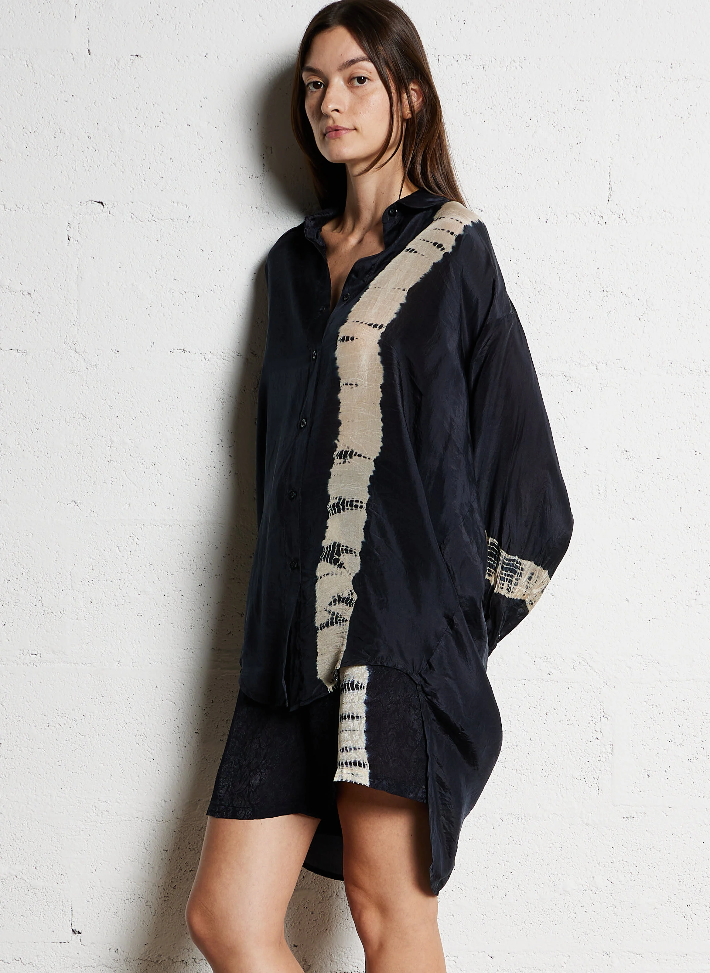 LIDY - Chemise oversize col classique en soie | Noir