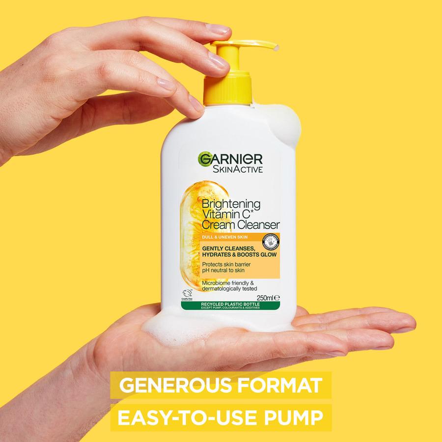 Garnier SkinActive Vitamin C Cream Cleanser 250ml
