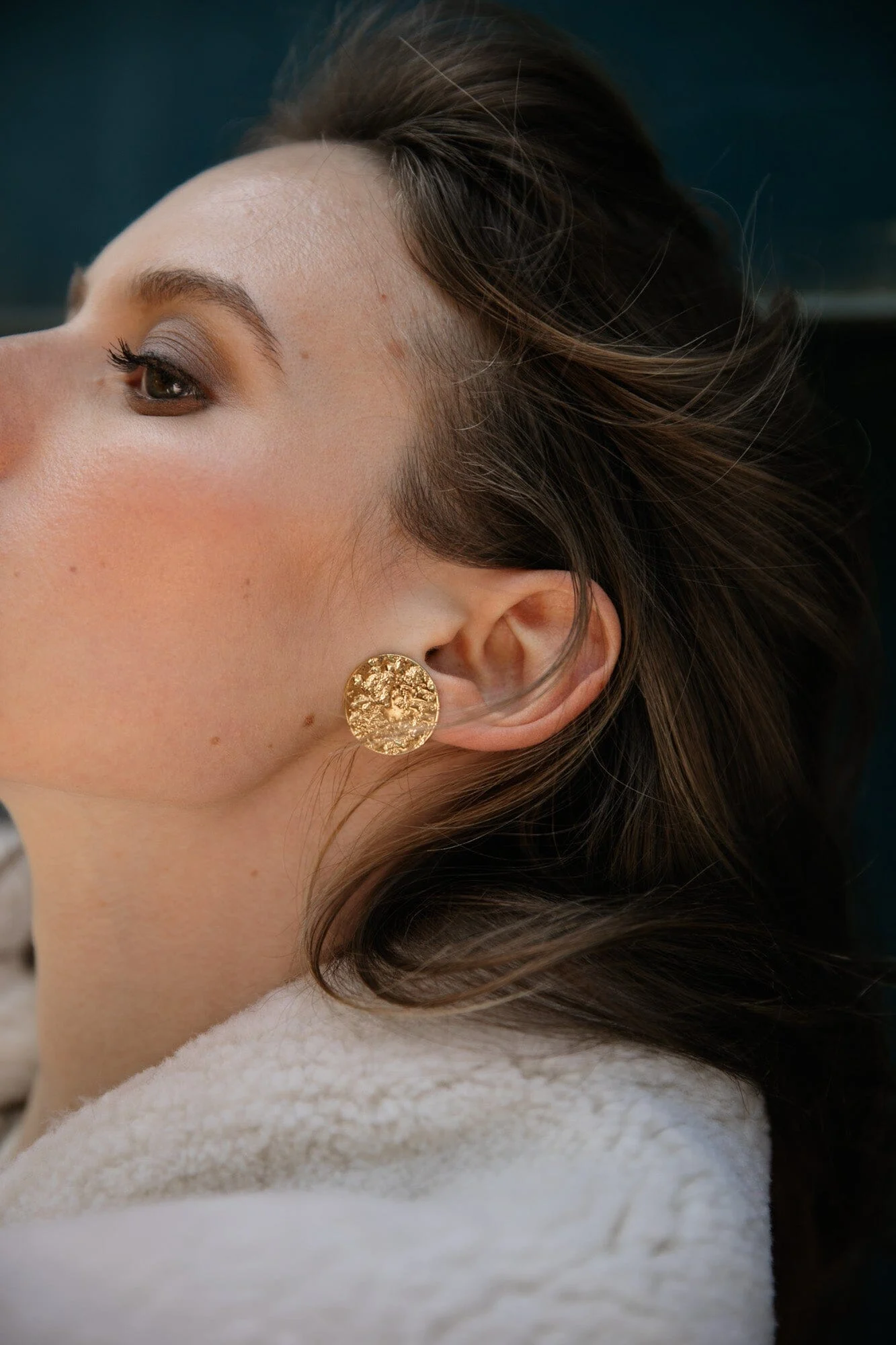 HESTIA - Maxi boucles d'oreilles puces ronds martelés plaqué argent | Doré