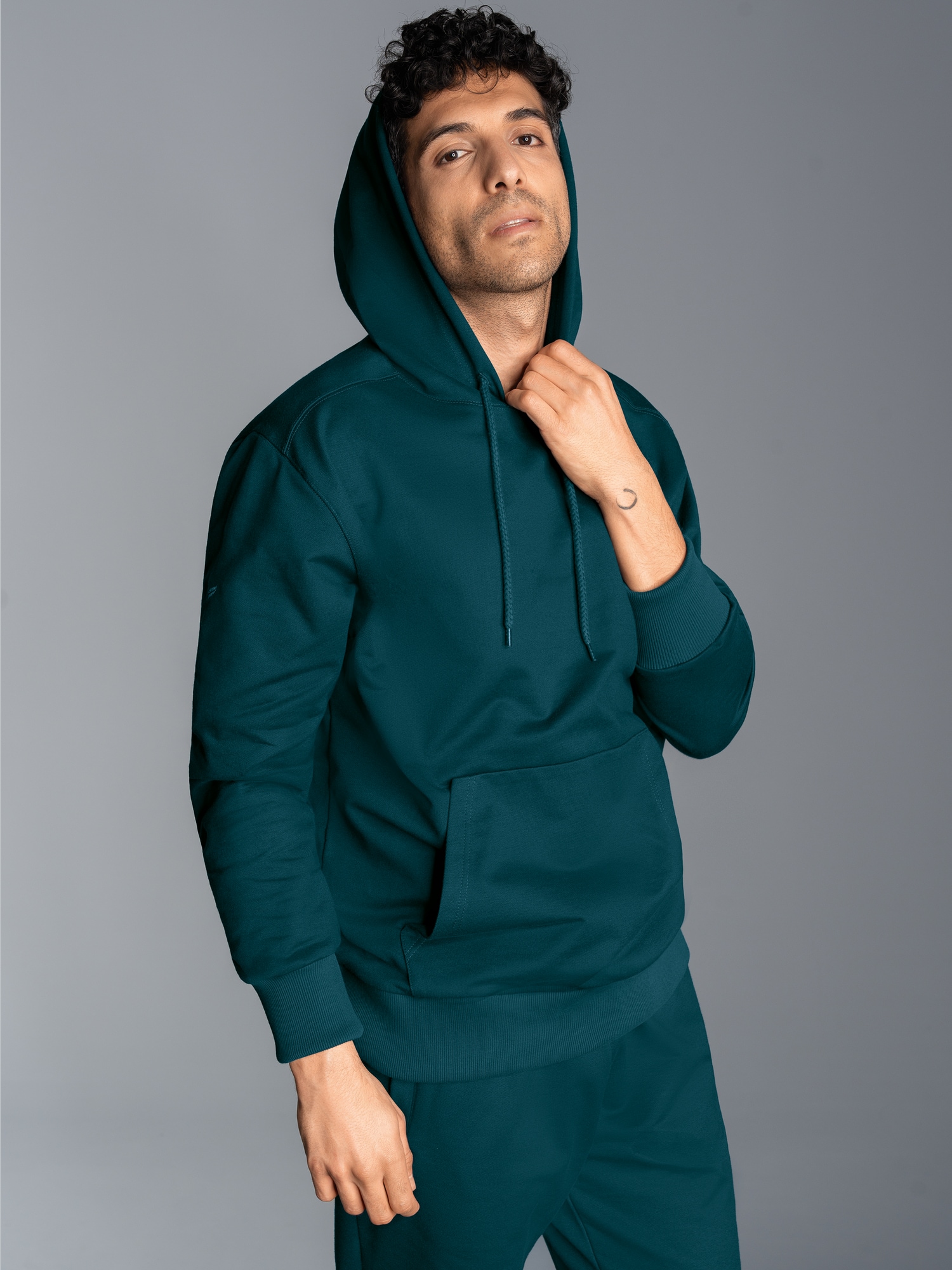 Hoodie aus SweatqualitätSaphir