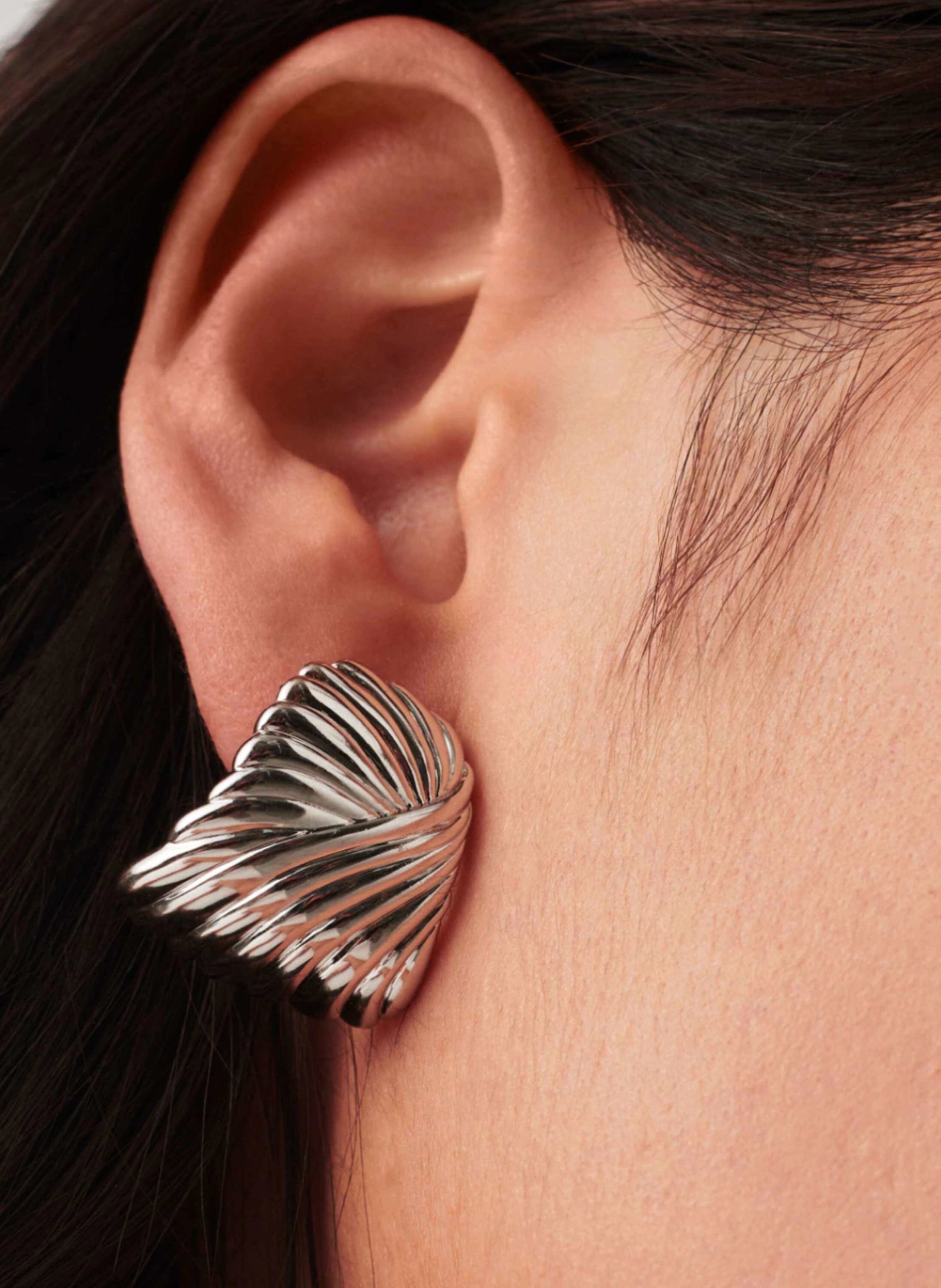 MISSOMA Ohrhänger RIPPLE OVERSIZED STUD by GLAMBOU
