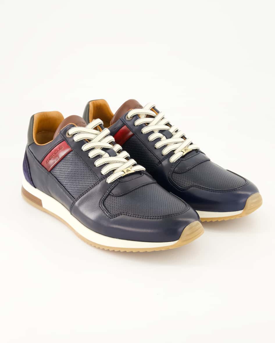 Ambitious Slow Sneaker in Blau