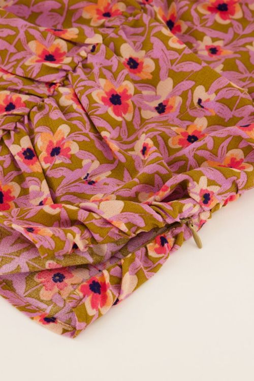 Groene top met lila bloemenprint