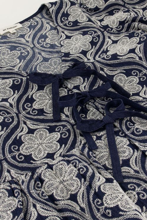 Blauw chambray top met bloemen embroidery