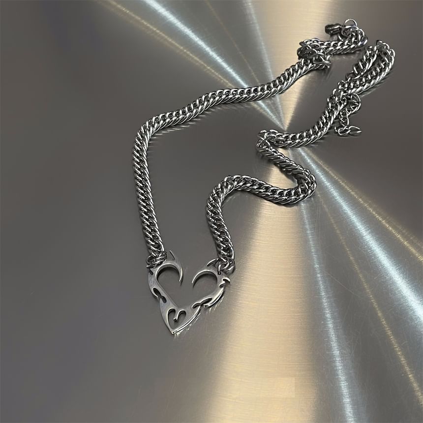 Lilafey - Hartvormige choker van roestvrij staal