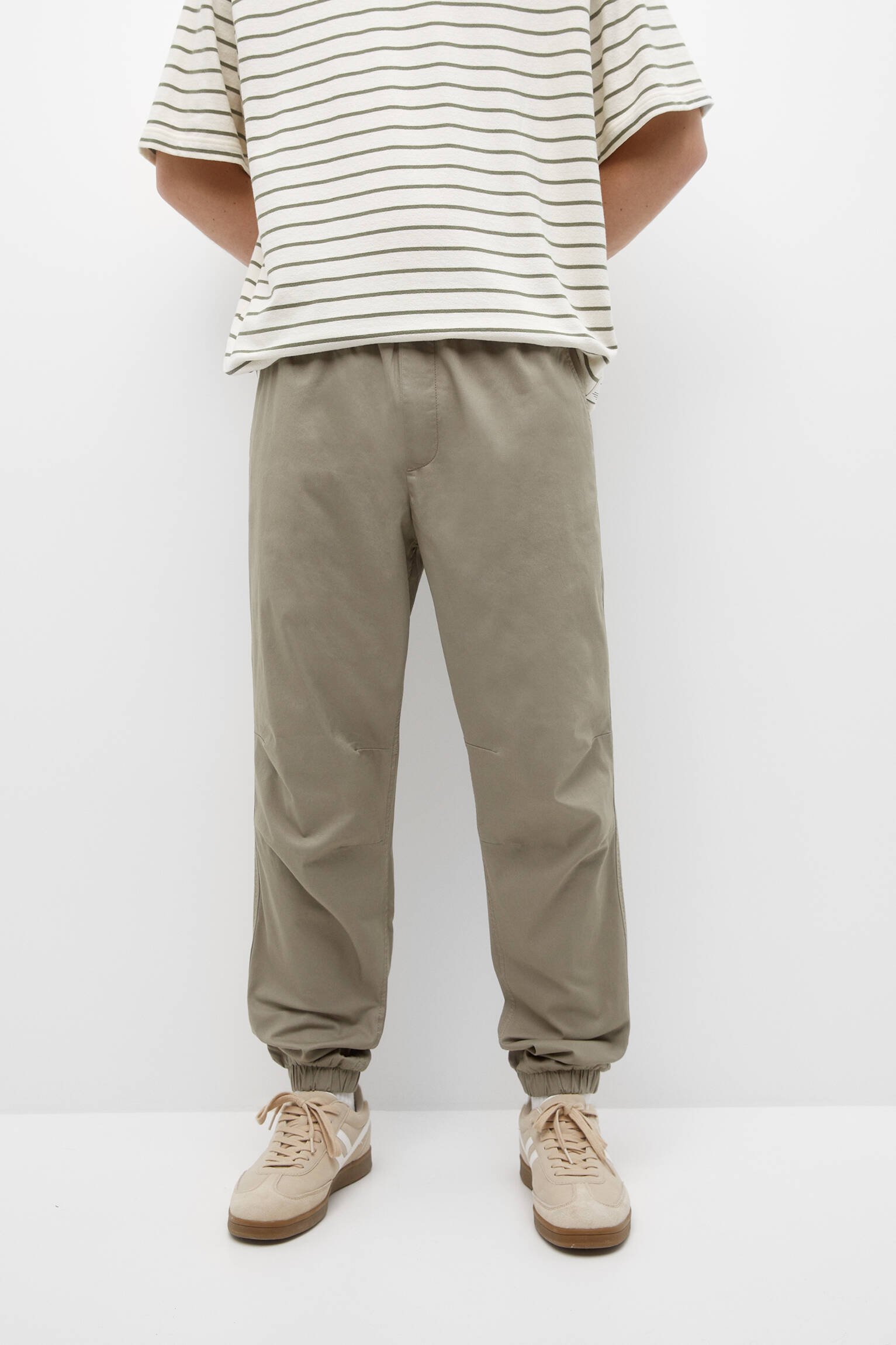 CALÇA JOGGER BÁSICA - CÁQUI CLARO