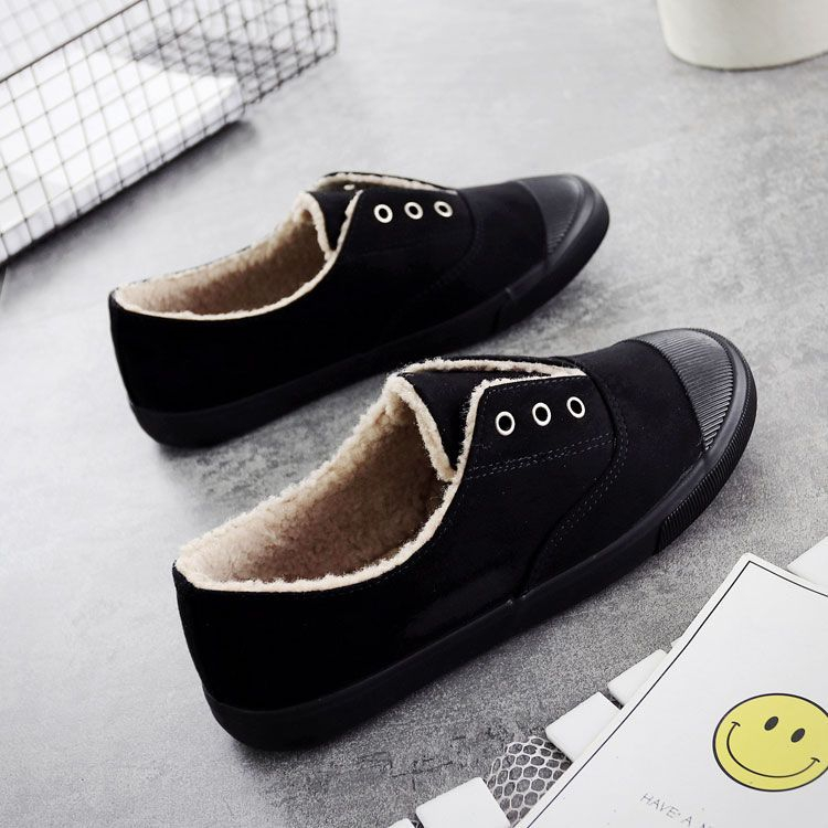 Solejoy - Instapsneakers met fleecevoering en ringetjes