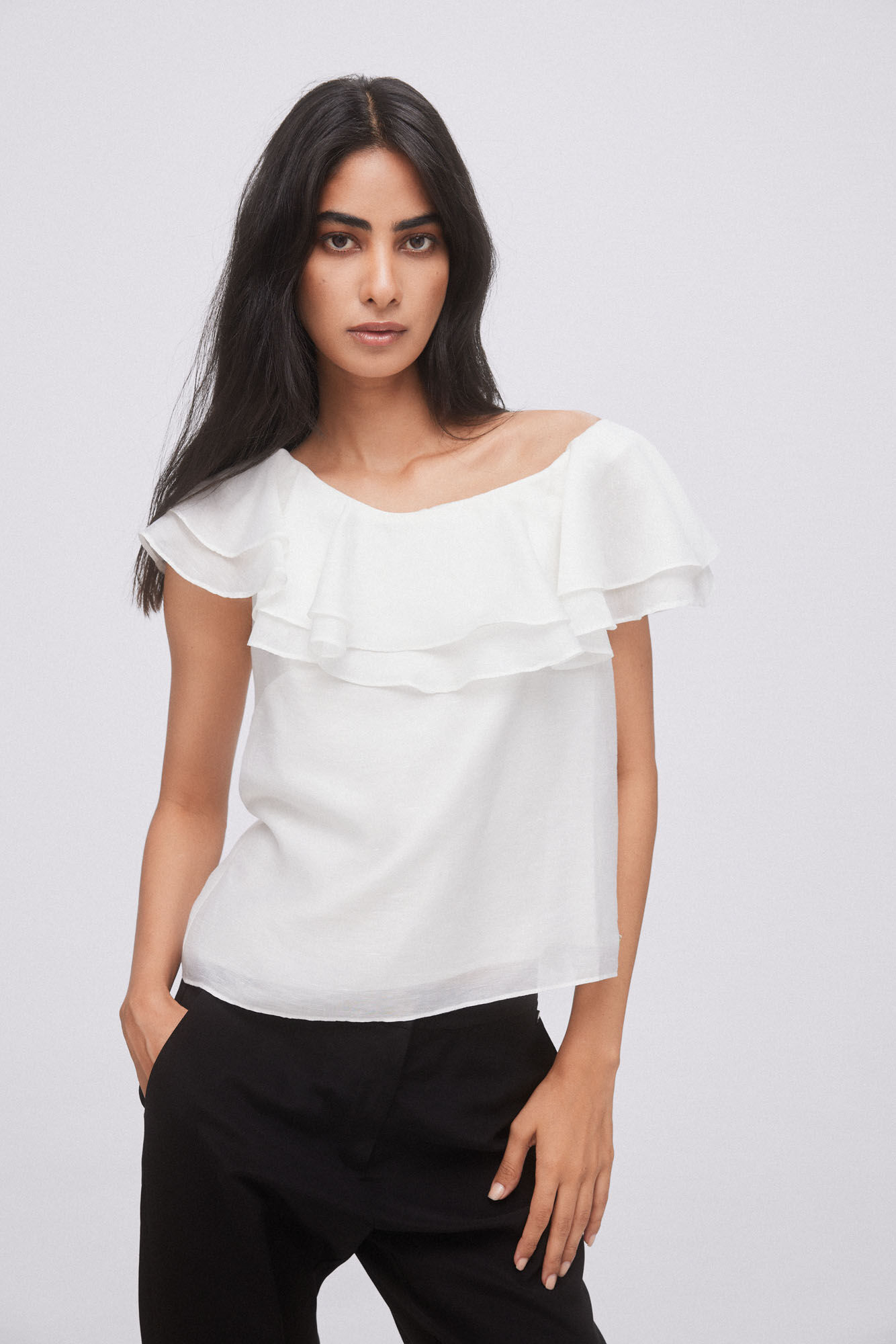 Top ombro a ombro com babados - Branco