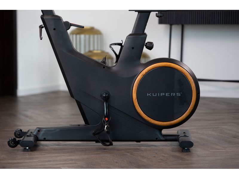 Kuipers Fitness Indoor Bike S3 Schwarz Indoor Bike für ein intensives und gelenkschonendes Training