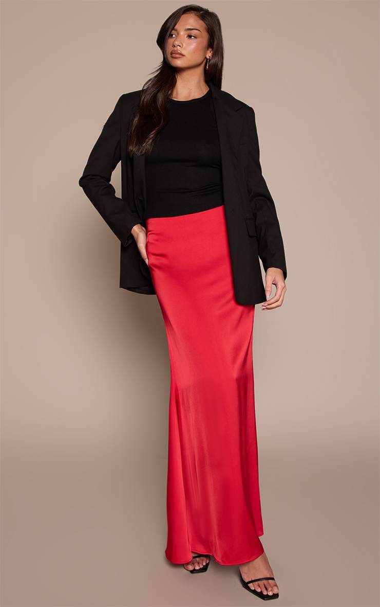 Rouge Jupe Longue Fluide En Satin