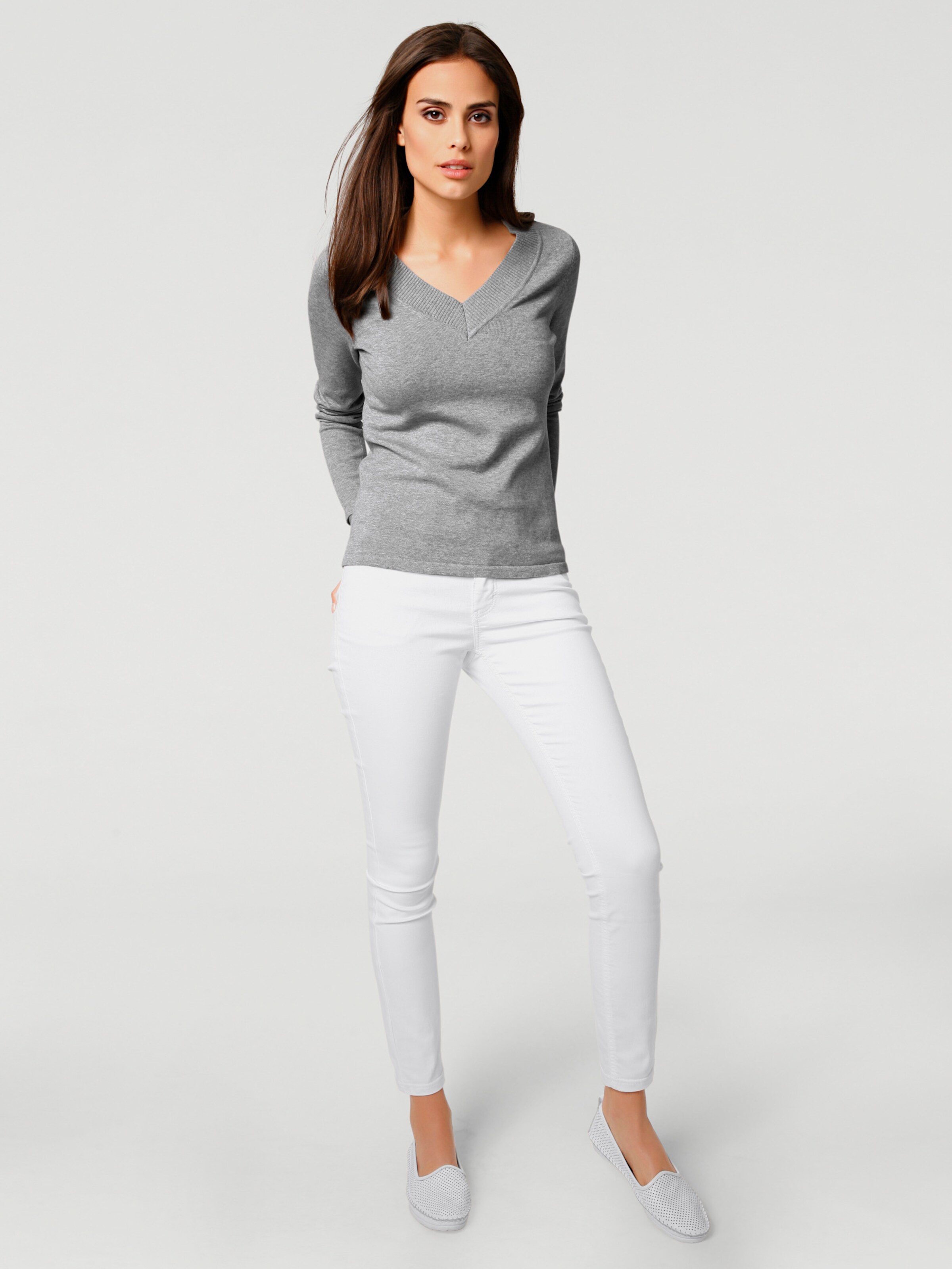 V-Pullover