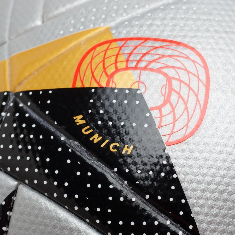 adidas Ballon FUSSBALLLIEBE League Finale EURO 2024 - Argenté/Doré/Noir