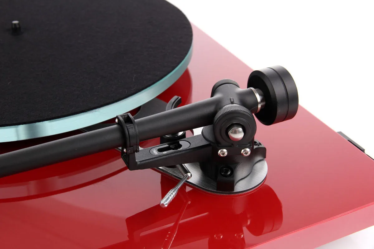 Rega Planar 3 Rouge laqué avec cellule Nd3 Platines vinyle hi-fi