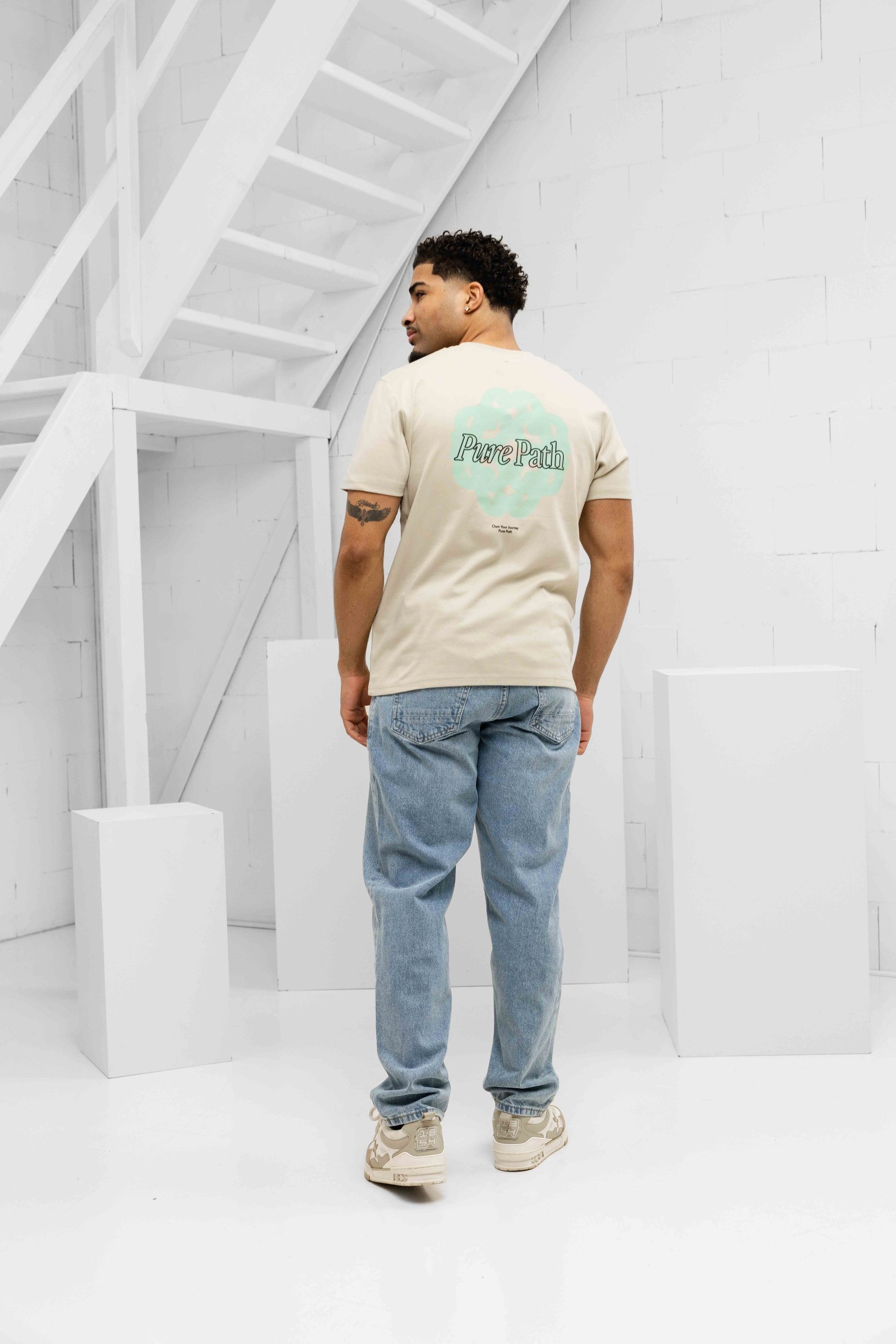 Pure Path Bold Emblem T-Shirt Heren Beige