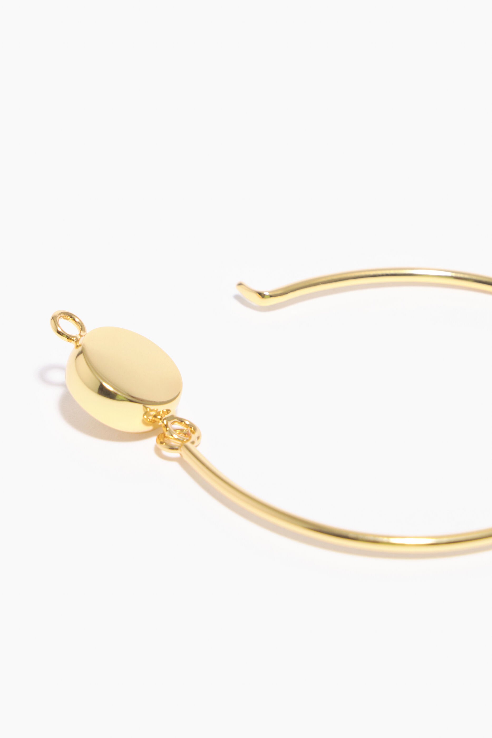 Pulseira de metal dourado