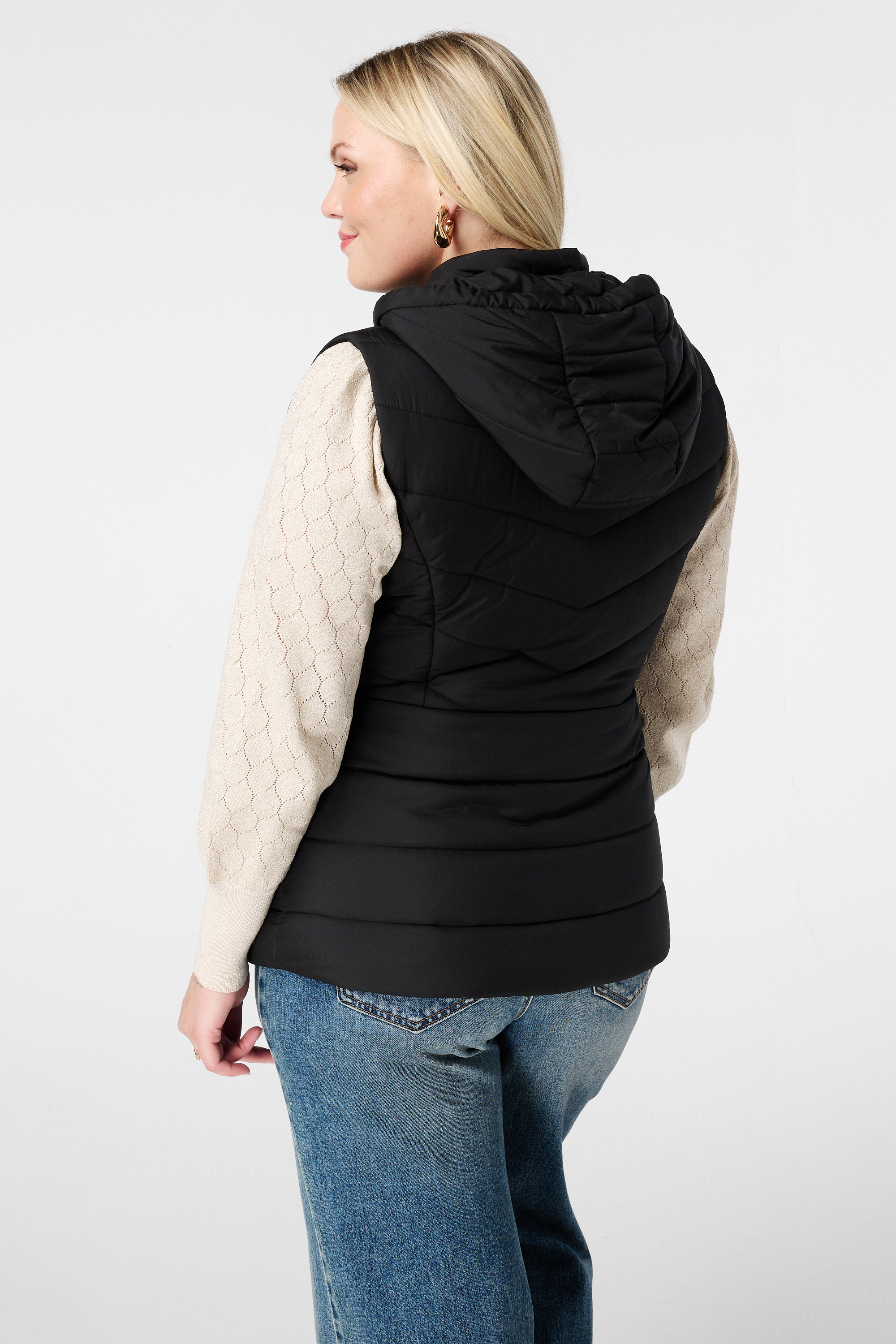 Gewatteerde bodywarmer met capuchon Zwart