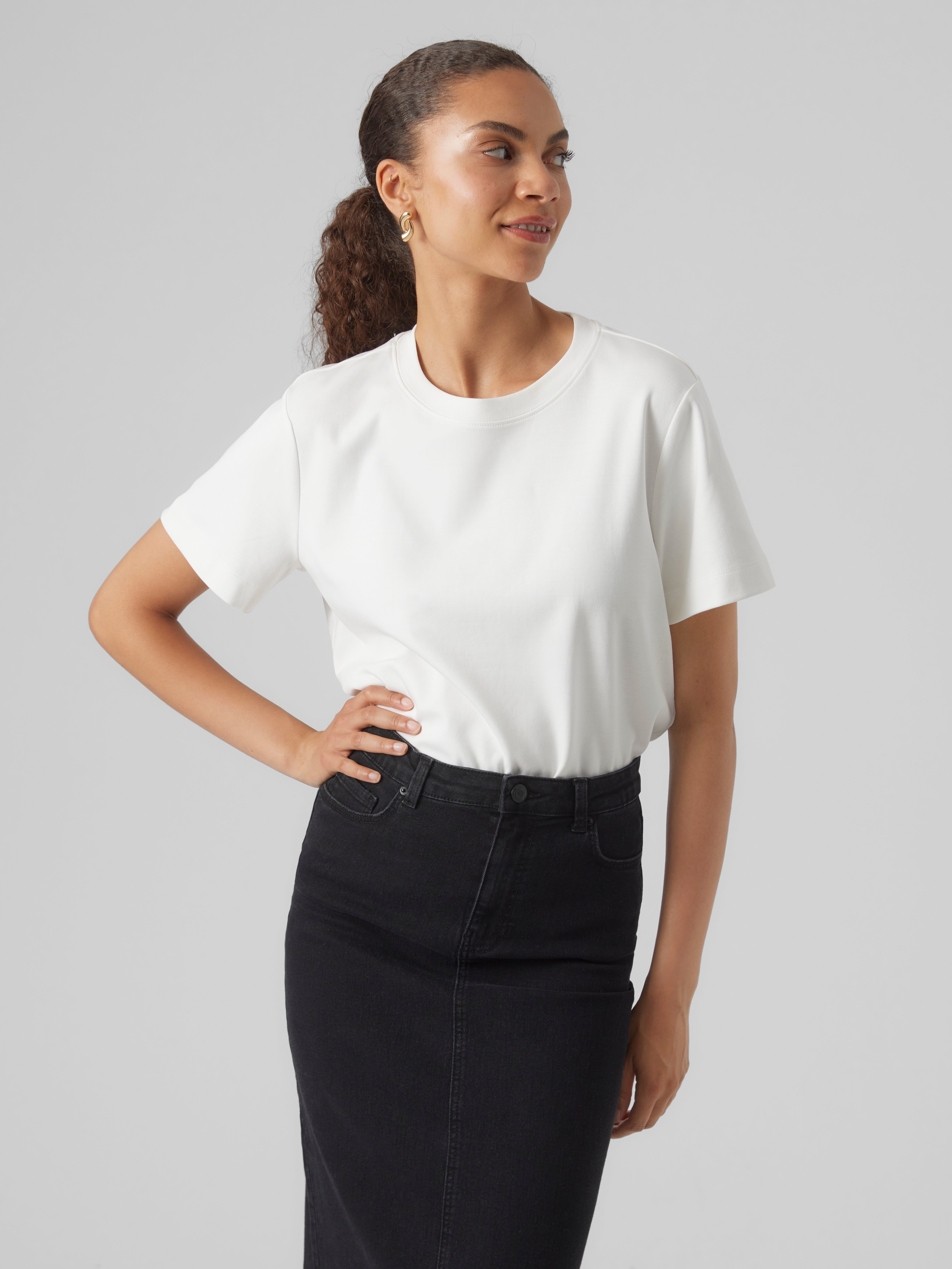 AWNAIMA T-shirts