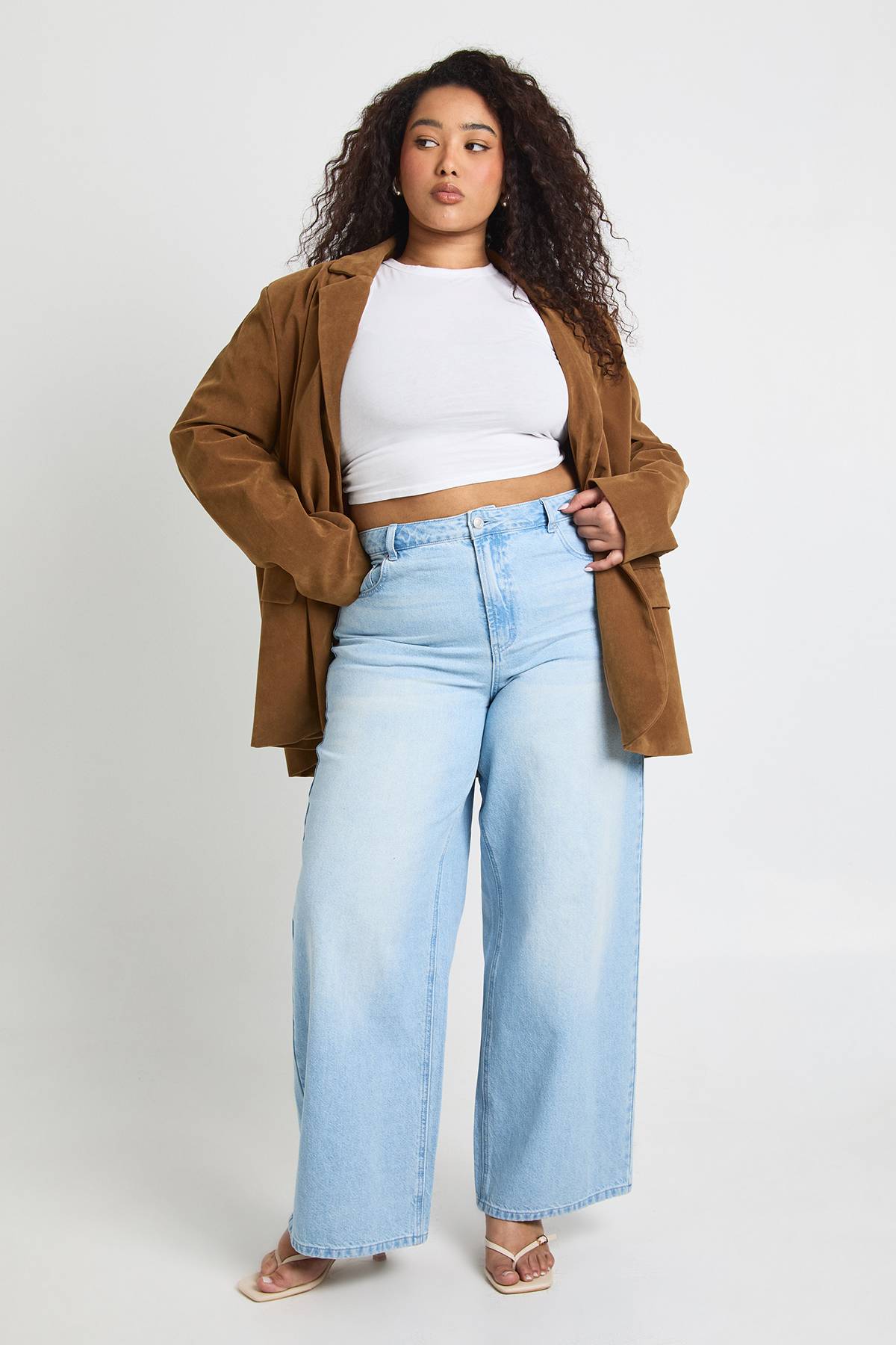 boohoo Jean Grande Taille Coupe Ample Taille Cintrée Avec Ajusteur
