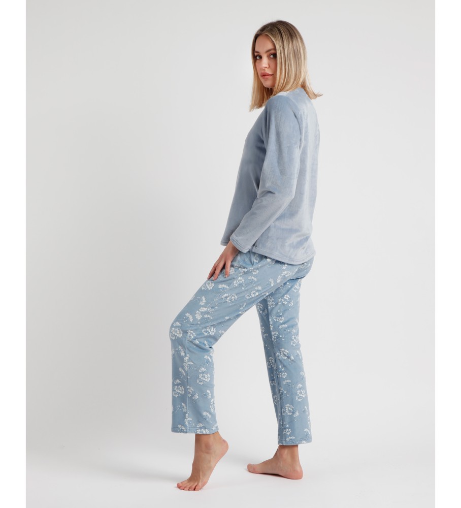 Pijama Admas de manga comprida com estampa floral branca e azul.