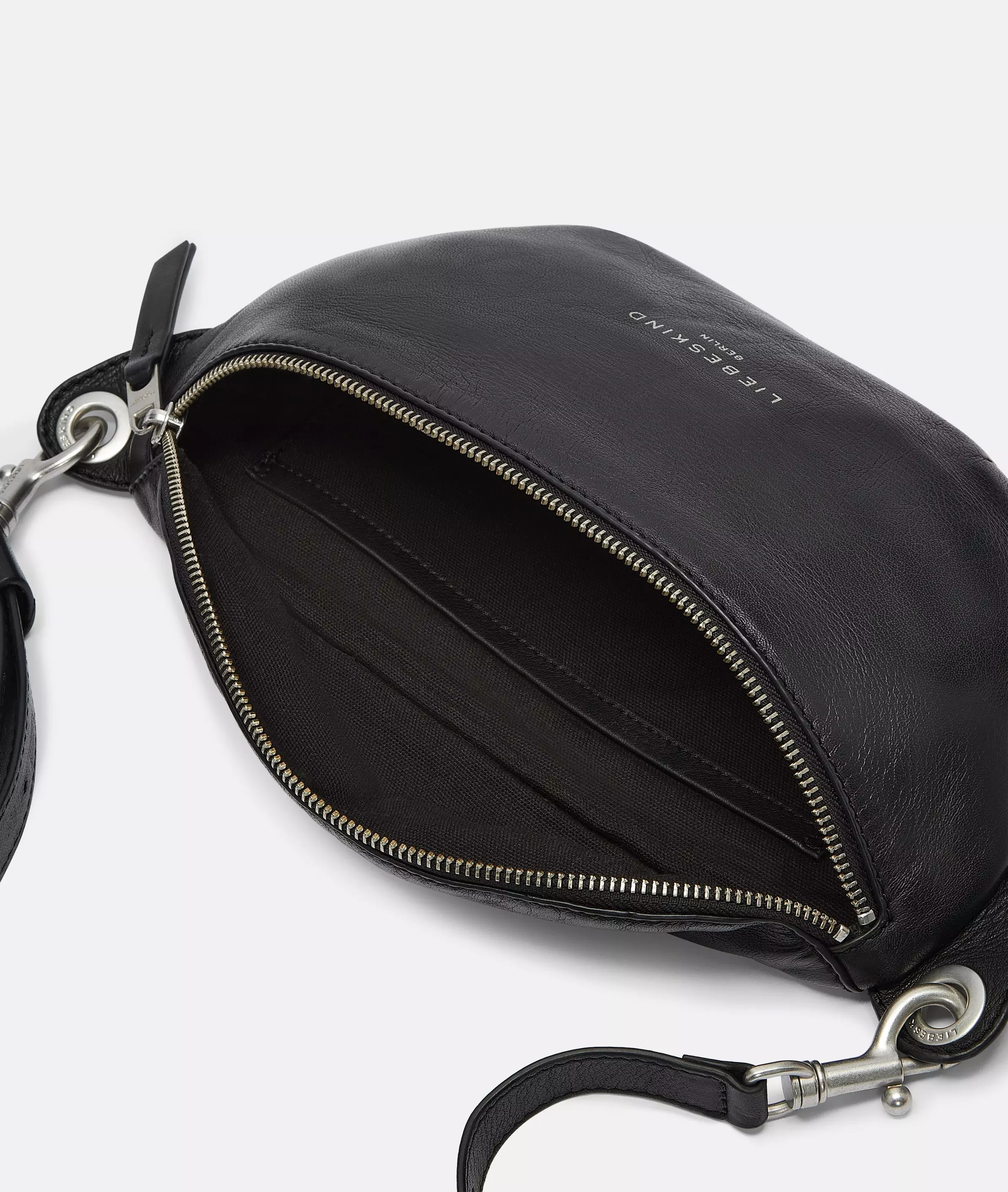 Tavia shoulder bag M Spacious belt bag made from sheepskin