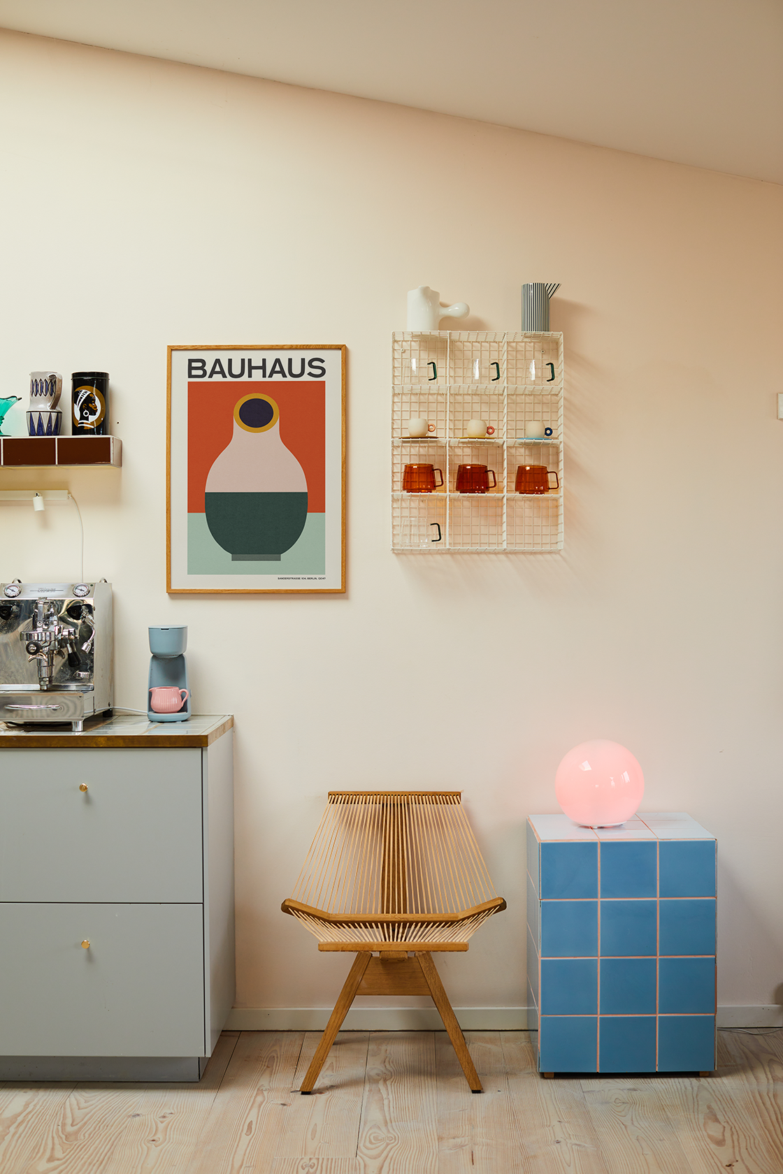 Poster Studio Vase  50 x 70 cm
